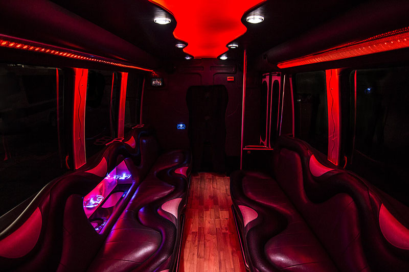 royal oak party bus